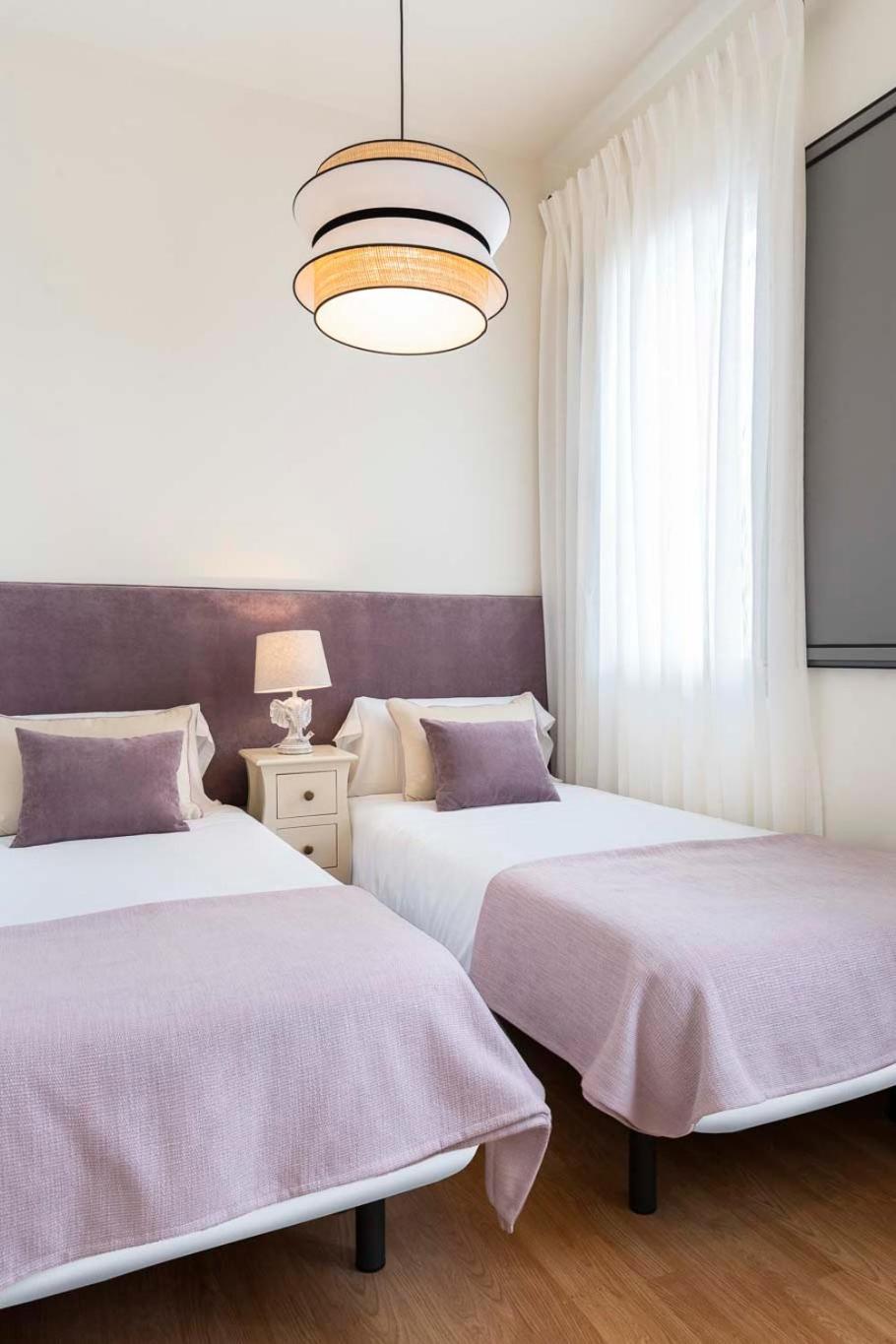 Apartamento Familiar Nuevo De Diseno En La Mejor Zona De Triana, Parking Included Seville Ngoại thất bức ảnh
